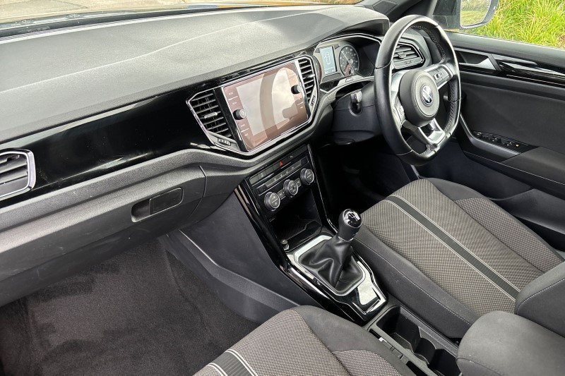 2022 (71) VOLKSWAGEN T-ROC 1.0 TSI 110 Black Edition 5dr 3537079