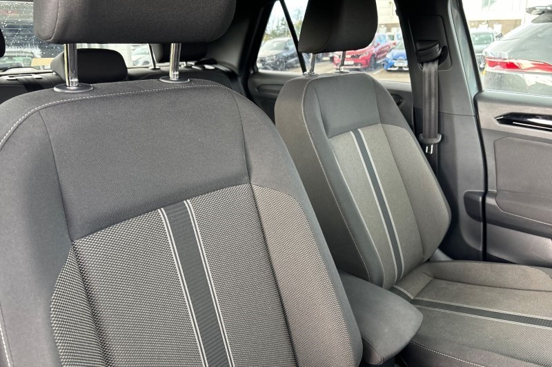 2022 (71) VOLKSWAGEN T-ROC 1.0 TSI 110 Black Edition 5dr 3537069