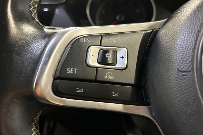 2017 (67) VOLKSWAGEN TOURAN 1.4 TSI R-Line 5dr 3554678