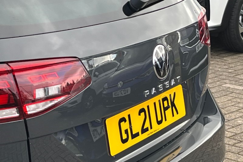 2021 (21) VOLKSWAGEN PASSAT 2.0 TDI EVO SCR R-Line 5dr DSG 3580144