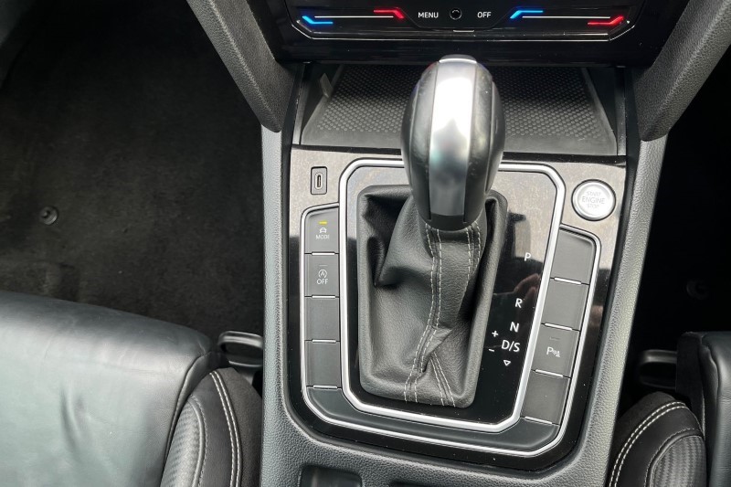 2021 (21) VOLKSWAGEN PASSAT 2.0 TDI EVO SCR R-Line 5dr DSG 3580130