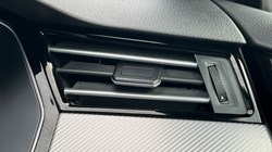 2021 (21) VOLKSWAGEN PASSAT 2.0 TDI EVO SCR R-Line 5dr DSG 3580129