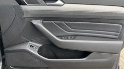 2021 (21) VOLKSWAGEN PASSAT 2.0 TDI EVO SCR R-Line 5dr DSG 3580111