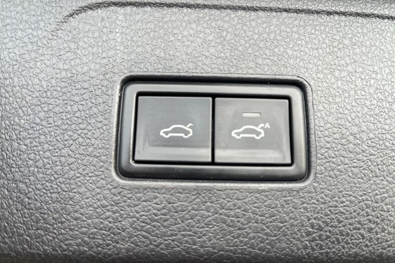 2021 (21) VOLKSWAGEN PASSAT 2.0 TDI EVO SCR R-Line 5dr DSG 3580136