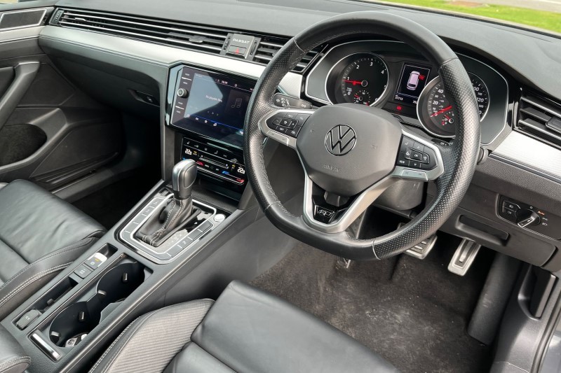 2021 (21) VOLKSWAGEN PASSAT 2.0 TDI EVO SCR R-Line 5dr DSG 3580110