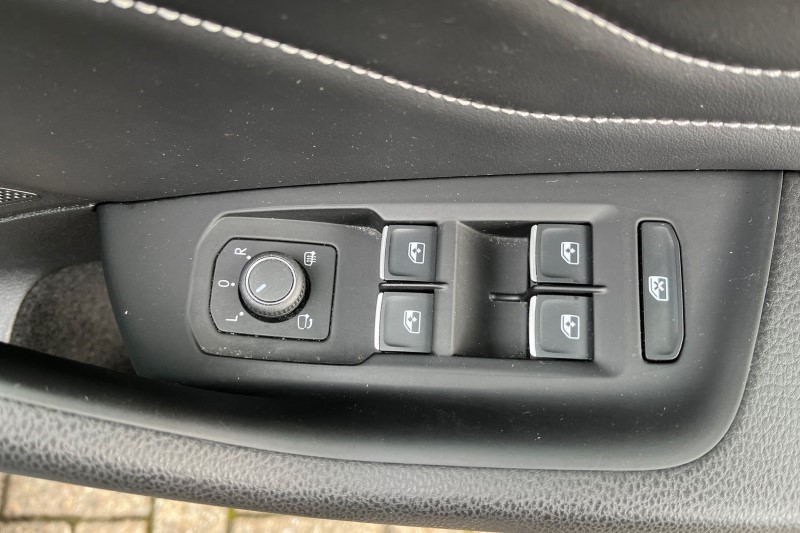 2021 (21) VOLKSWAGEN PASSAT 2.0 TDI EVO SCR R-Line 5dr DSG 3580113