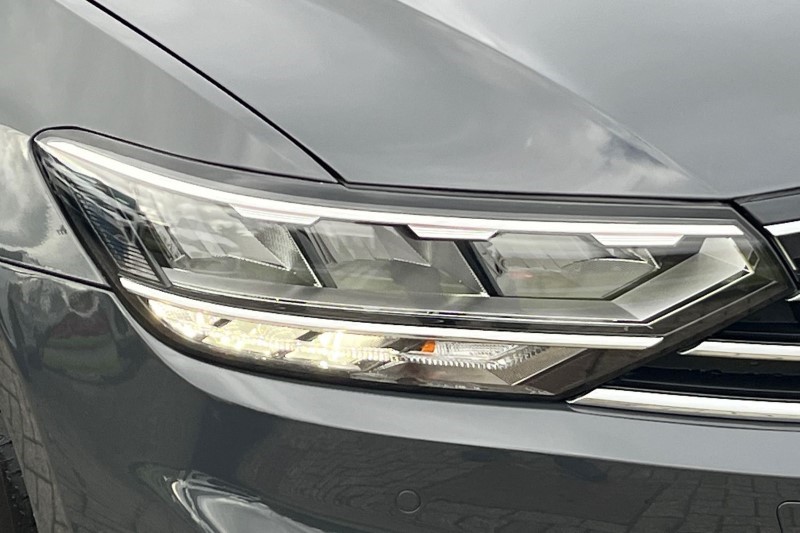 2021 (21) VOLKSWAGEN PASSAT 2.0 TDI EVO SCR R-Line 5dr DSG 3580139