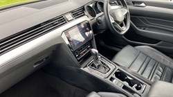 2021 (21) VOLKSWAGEN PASSAT 2.0 TDI EVO SCR R-Line 5dr DSG 3580134