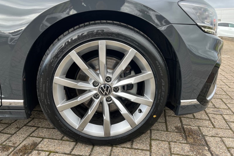 2021 (21) VOLKSWAGEN PASSAT 2.0 TDI EVO SCR R-Line 5dr DSG 3580108