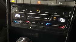 2023 (23) VOLKSWAGEN T-ROC 1.5 TSI EVO R-Line 5dr DSG 3592463