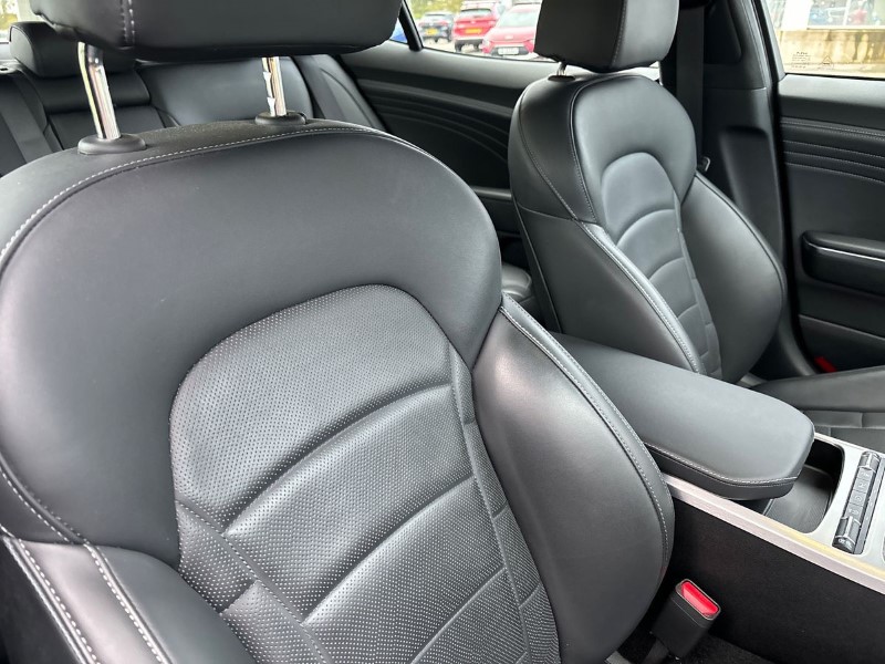 2022 (71) KIA STINGER 3.3 T-GDi 361 GT S 5dr Auto 3581570