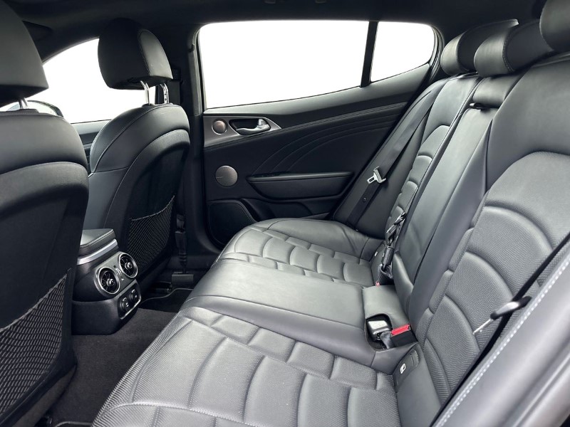 2022 (71) KIA STINGER 3.3 T-GDi 361 GT S 5dr Auto 3581558