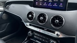 2022 (71) KIA STINGER 3.3 T-GDi 361 GT S 5dr Auto 3581574