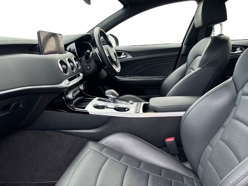 2022 (71) KIA STINGER 3.3 T-GDi 361 GT S 5dr Auto 3581557