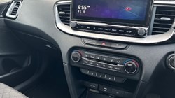 2021 (21) KIA CEED 1.5T GDi ISG GT-Line 5dr 3587338