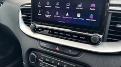 2021 (21) KIA CEED 1.5T GDi ISG GT-Line 5dr 3587339