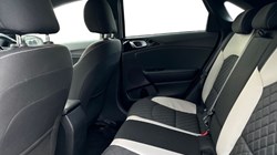 2021 (21) KIA CEED 1.5T GDi ISG GT-Line 5dr 3587322