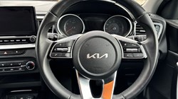 2022 (22) KIA XCEED 1.0T GDi ISG Connect 5dr 3590890