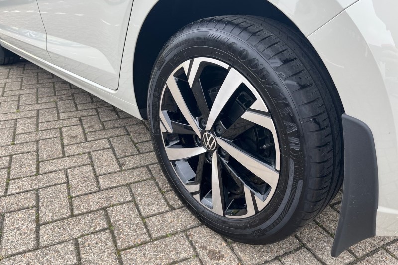 2025 (74) VOLKSWAGEN POLO 1.0 TSI Match 5dr 4334455