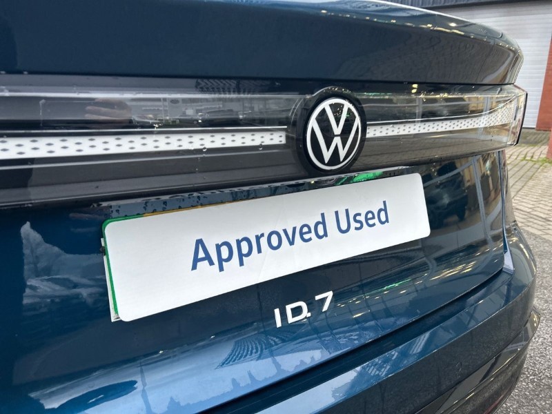 2025 (75) VOLKSWAGEN ID.7 210kW Match Pro Plus 77kWh 5dr Auto 5250626