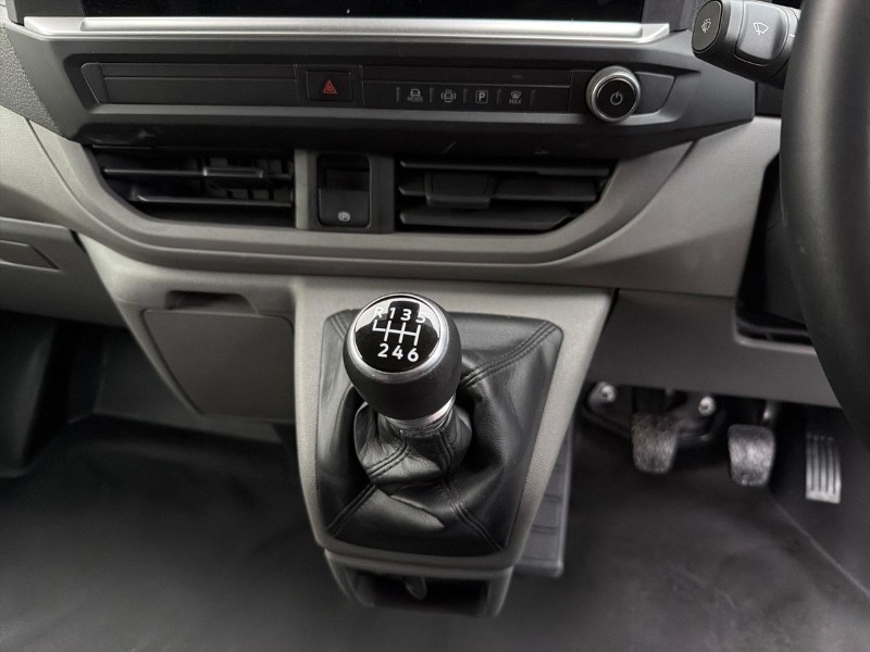 2025 (25) VOLKSWAGEN COMMERCIAL TRANSPORTER 2.0 TDI 110 Commerce Plus Van 5228968