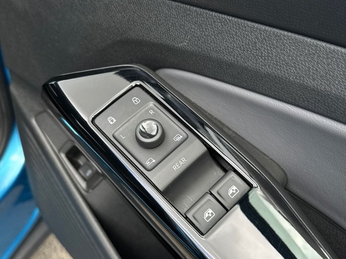 2024 (74) VOLKSWAGEN ID.4 210kW Match Pro 77kWh 5dr Auto 5380925