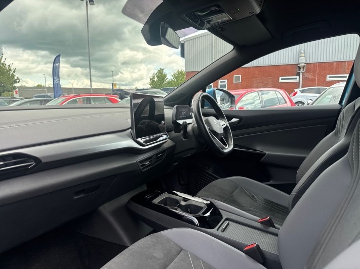 2024 (74) VOLKSWAGEN ID.4 210kW Match Pro 77kWh 5dr Auto 5380946