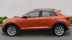2021 (21) VOLKSWAGEN T-ROC 1.5 TSI EVO SE 5dr 5229633