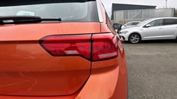 2021 (21) VOLKSWAGEN T-ROC 1.5 TSI EVO SE 5dr 5229640