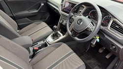 2021 (21) VOLKSWAGEN T-ROC 1.5 TSI EVO SE 5dr 5229629