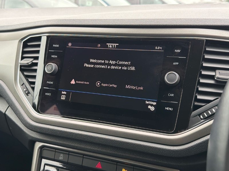 2021 (21) VOLKSWAGEN T-ROC 1.5 TSI EVO SE 5dr 5229637