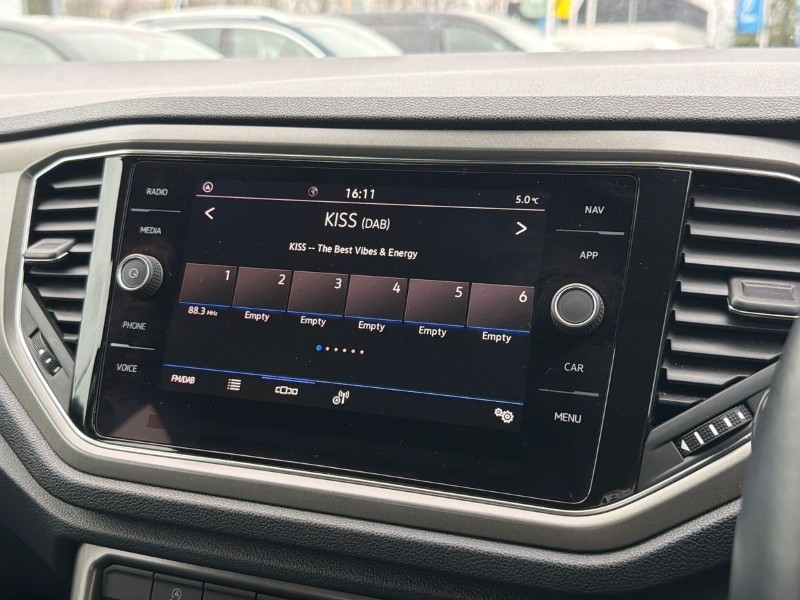 2021 (21) VOLKSWAGEN T-ROC 1.5 TSI EVO SE 5dr 5229624