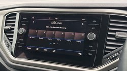 2021 (21) VOLKSWAGEN T-ROC 1.5 TSI EVO SE 5dr 5229624