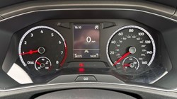 2021 (21) VOLKSWAGEN T-ROC 1.5 TSI EVO SE 5dr 5229623