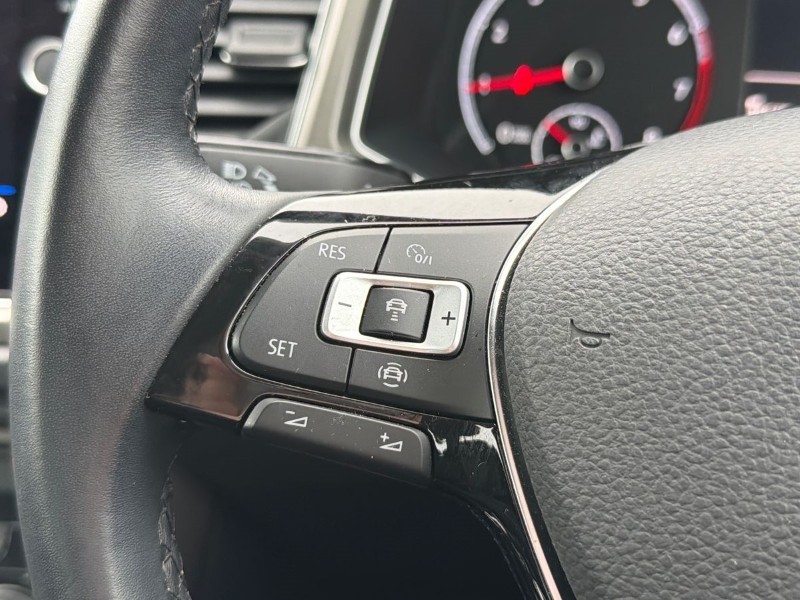 2021 (21) VOLKSWAGEN T-ROC 1.5 TSI EVO SE 5dr 5229639