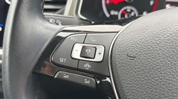 2021 (21) VOLKSWAGEN T-ROC 1.5 TSI EVO SE 5dr 5229639