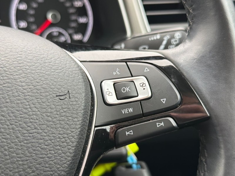 2021 (21) VOLKSWAGEN T-ROC 1.5 TSI EVO SE 5dr 5229638