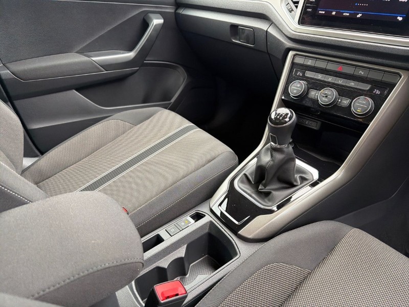 2021 (21) VOLKSWAGEN T-ROC 1.5 TSI EVO SE 5dr 5229626