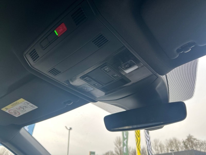 2020 (70) VOLKSWAGEN T-CROSS 1.0 TSI 115 R-Line 5dr DSG 5229307