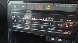 2024 (74) VOLKSWAGEN T-CROSS 1.0 TSI 115 R-Line 5dr 5229530