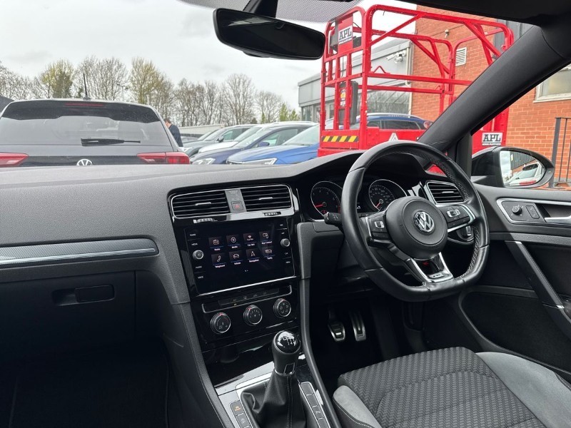 2019 (19) VOLKSWAGEN GOLF 1.5 TSI EVO 150 R-Line 5dr 5252703