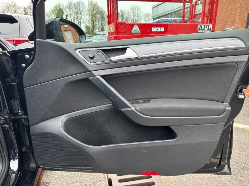 2019 (19) VOLKSWAGEN GOLF 1.5 TSI EVO 150 R-Line 5dr 5252704