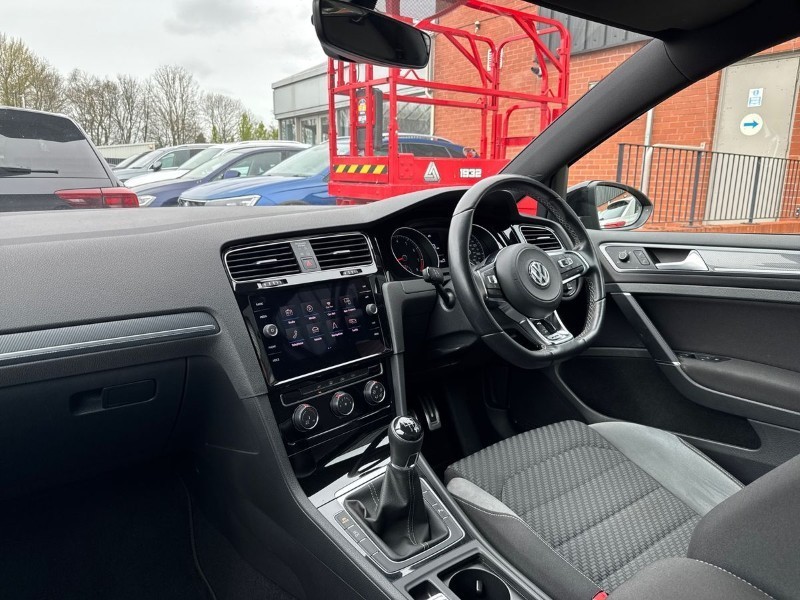 2019 (19) VOLKSWAGEN GOLF 1.5 TSI EVO 150 R-Line 5dr 5252720