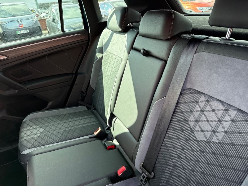 2023 (23) VOLKSWAGEN TIGUAN 1.5 TSI 150 R-Line 5dr DSG 5241598