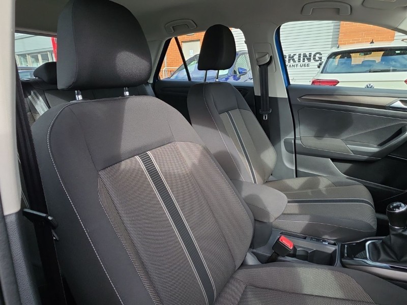 2018 (18) VOLKSWAGEN T-ROC 1.5 TSI EVO SE 5dr 5242179