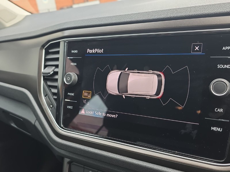 2018 (18) VOLKSWAGEN T-ROC 1.5 TSI EVO SE 5dr 5242185