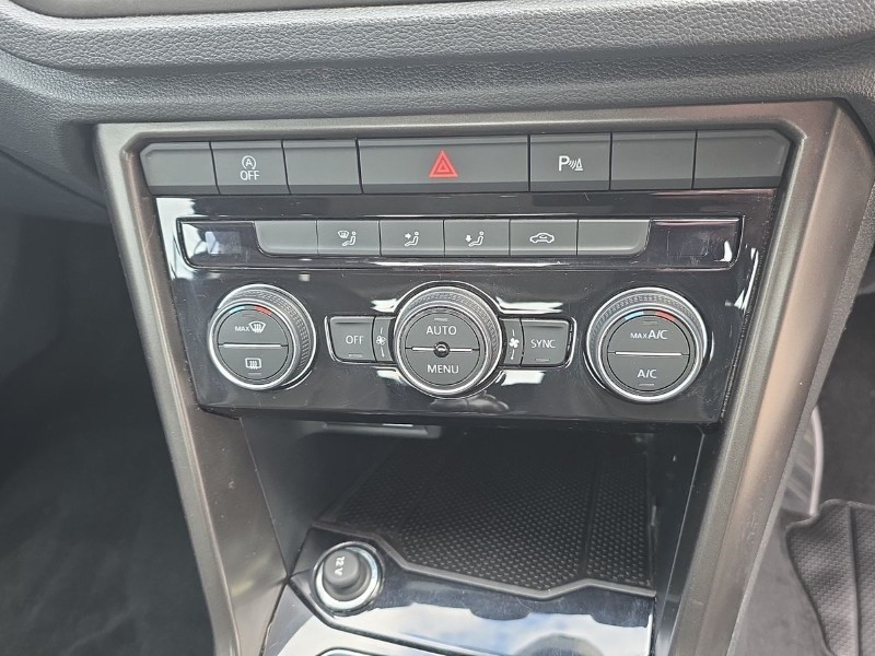 2018 (18) VOLKSWAGEN T-ROC 1.5 TSI EVO SE 5dr 5242187