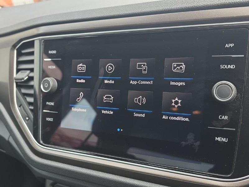 2018 (18) VOLKSWAGEN T-ROC 1.5 TSI EVO SE 5dr 5242184