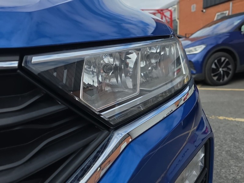 2018 (18) VOLKSWAGEN T-ROC 1.5 TSI EVO SE 5dr 5242193