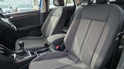 2018 (18) VOLKSWAGEN T-ROC 1.5 TSI EVO SE 5dr 5242190
